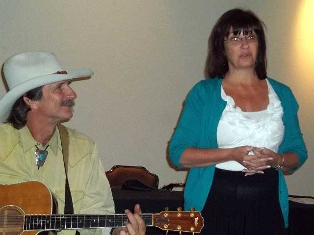 Penny sings with Tom